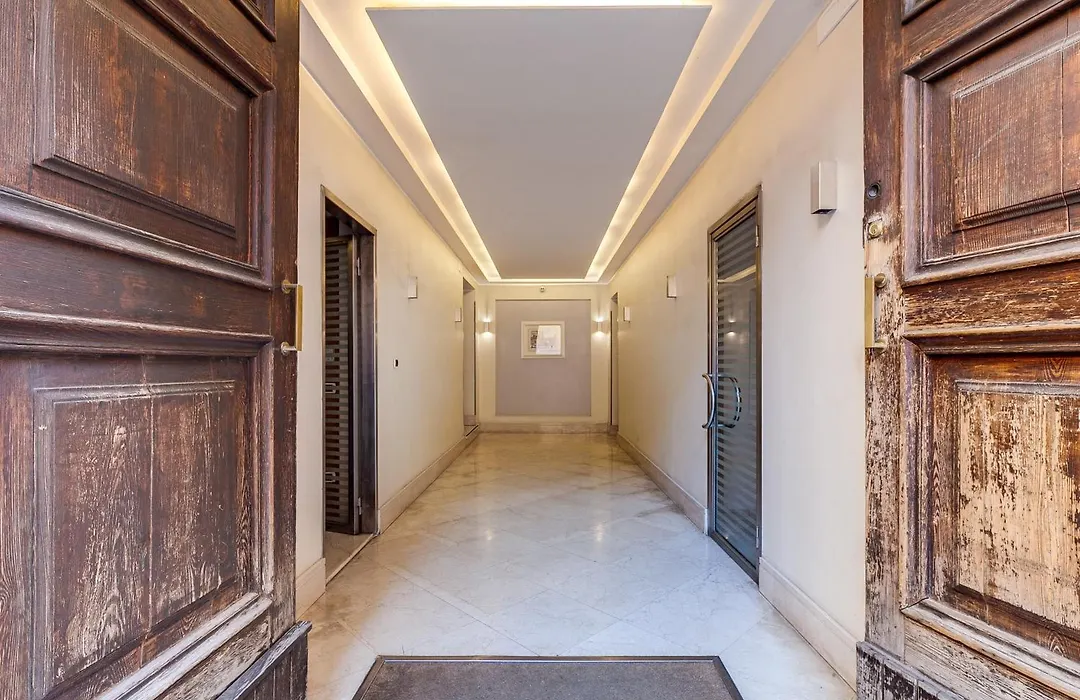 Colosseum Sweet Life Apartment-1