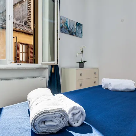 Colosseum Sweet Life Apartment-2