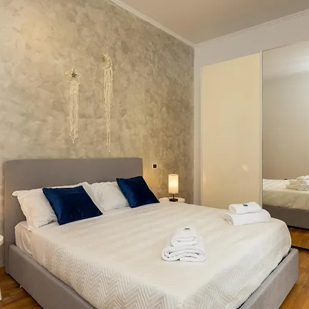 Colosseum Sweet Life Apartment-2